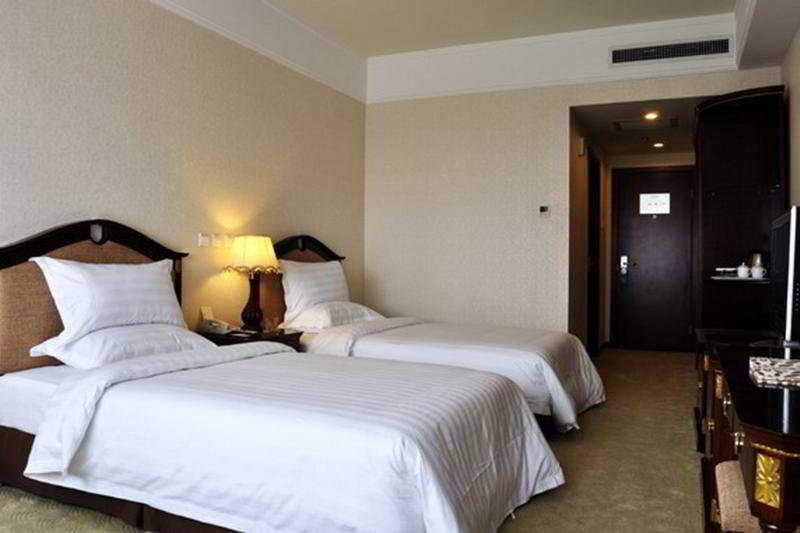 Laurel Airport Business Hotel Beijing Room photo